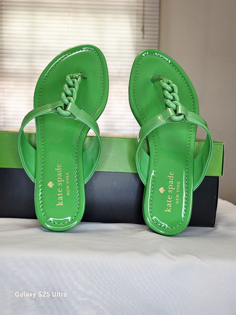 Kate Spade Patent Irene Sandals In Fresh Greens Size 7.5B - Picture 3 of 9